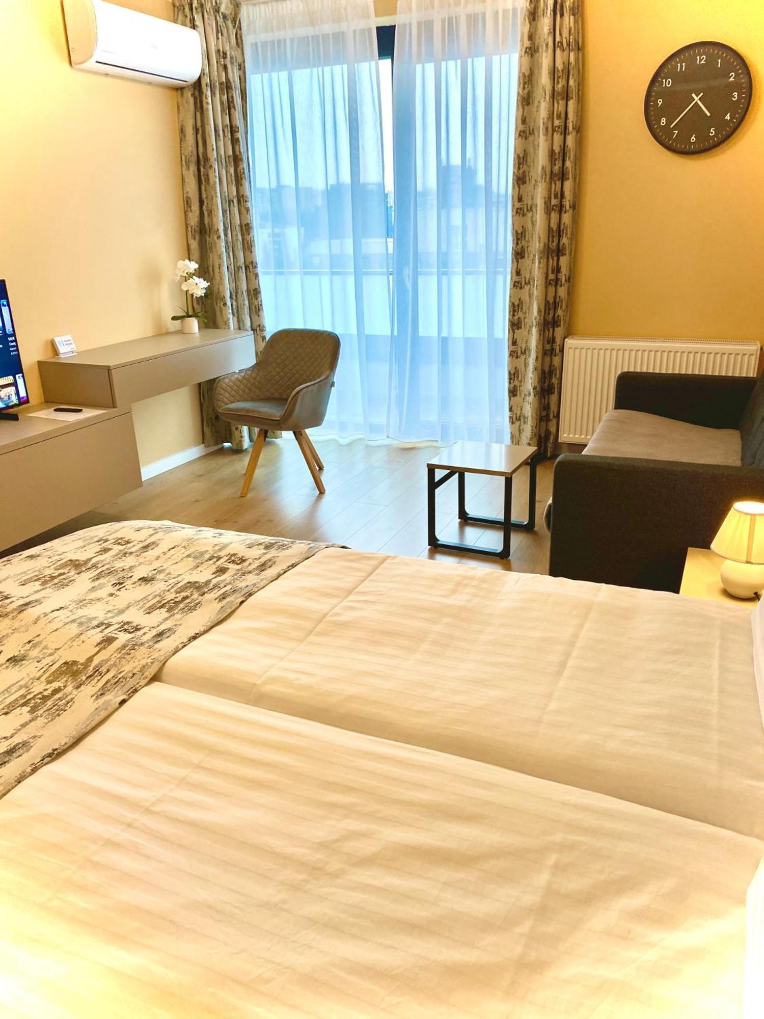 Parklake Home Клуж-Напока Екстериор снимка